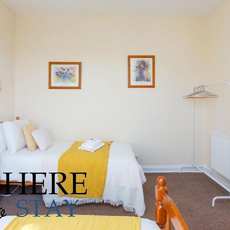 Bright 2Bed Apartment In Galashiels City Centre Extérieur photo